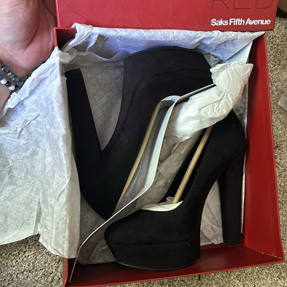 Saks Fifth Avenue Red Ramona black Calf Hair Platform pumps us 5.5